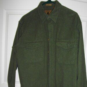 Men's St. John's Bay chamois cloth button up shirt. Medium. New.